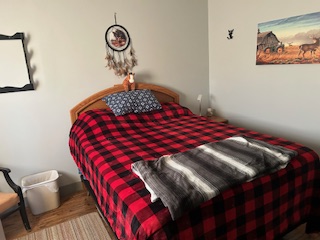 mistatim-outfitting-accomodations-bedroom-1