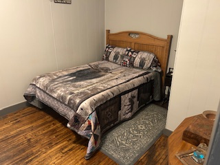 mistatim-outfitting-accomodations-bedroom-3