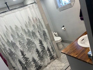 mistatim-outfitting-accomodations-bathroom-2